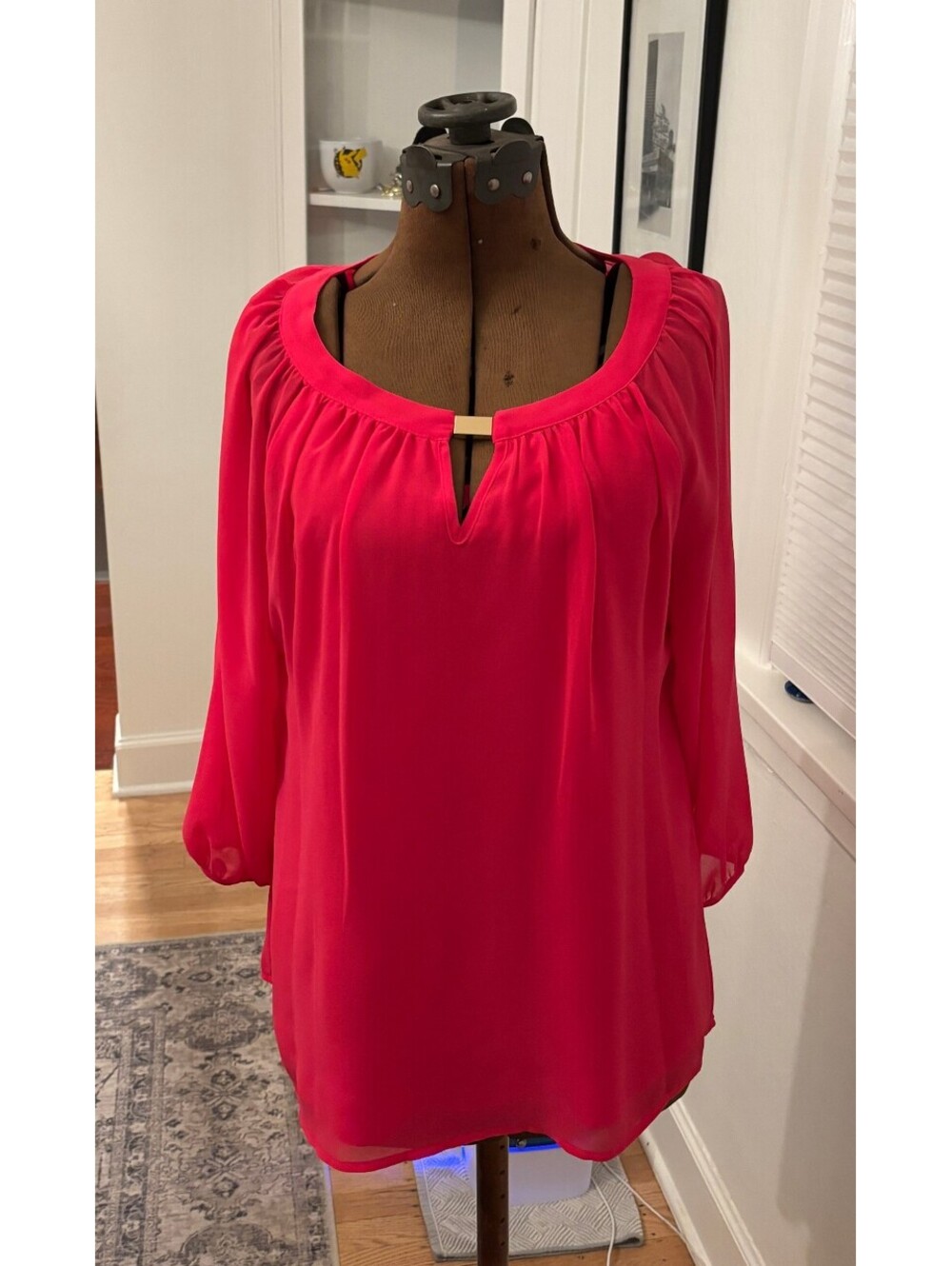 Calvin Klein Women’s M Pink Chiffon Blouse Gold Bar Keyhole 3/4 Sleeve (2140)